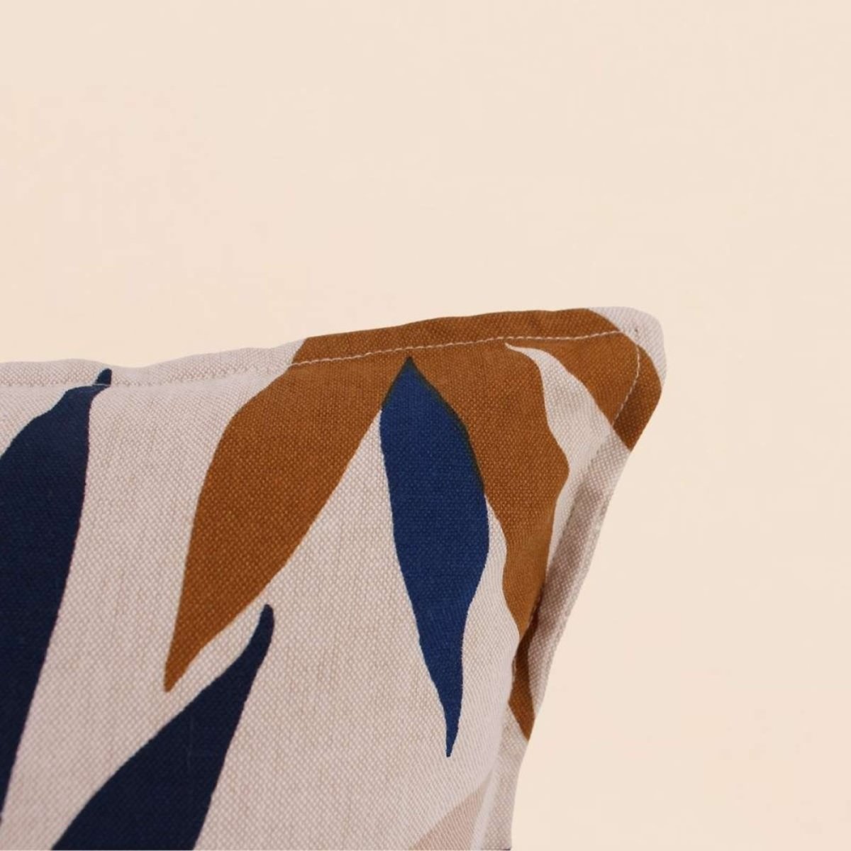 Coussin imprimé feuillage 40x40cm beige, ORNAMI