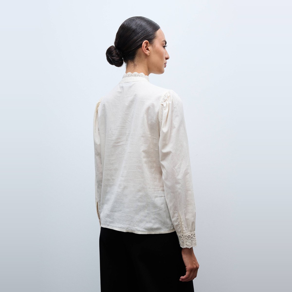 Chemise manches longues avec détail de dentelle ecru, MONOPRIX