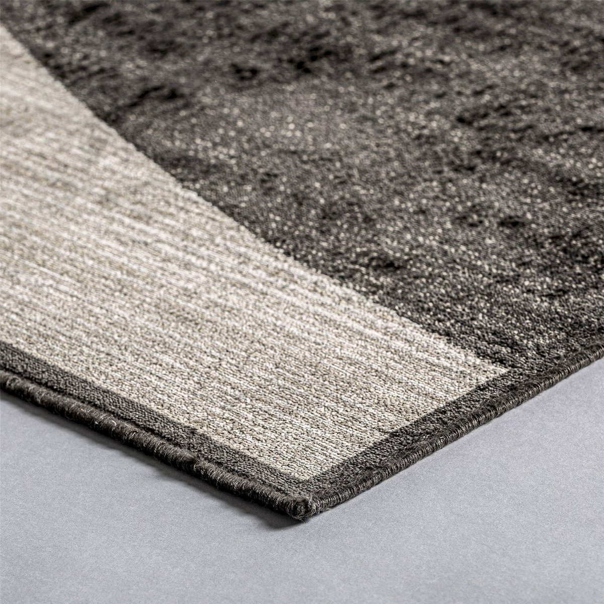 Tapis contemporain en viscose beige naturel nuances grises douces, RECOLLECTION