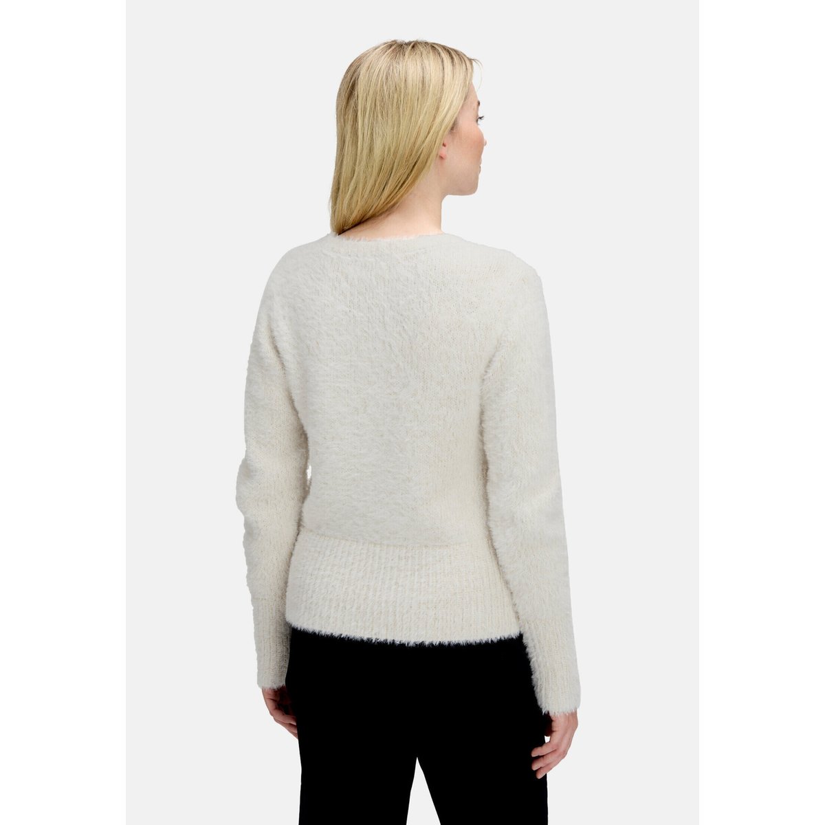 Pull-over en maille à encolure en v white sand, BETTY & CO