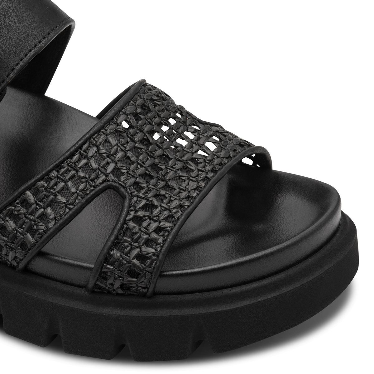 Mule à talon noir, TAMARIS