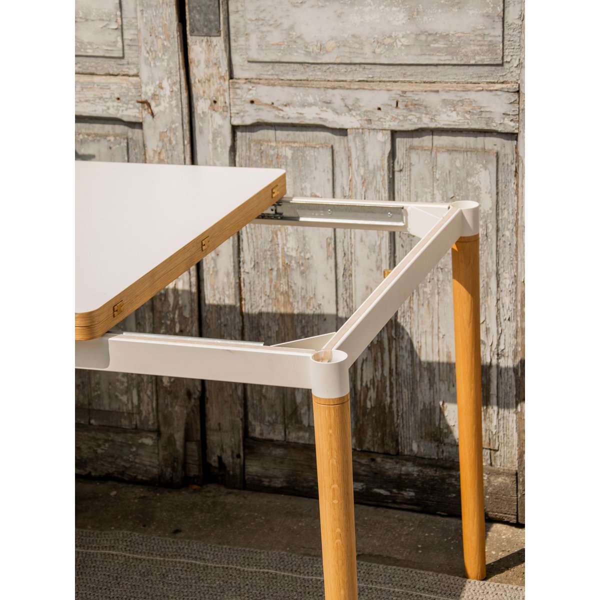 Table à manger modulable Karla N°1223 - Bon état bois clair, DEBONGOUT