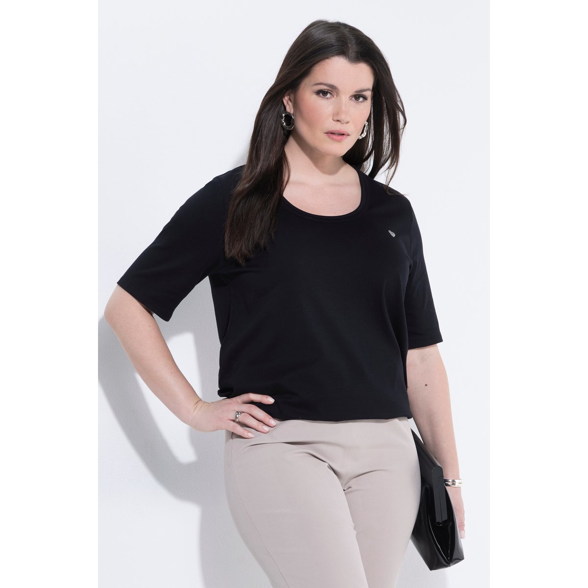 T-shirt en coton Pima, cœur sur le buste noir, ULLA POPKEN