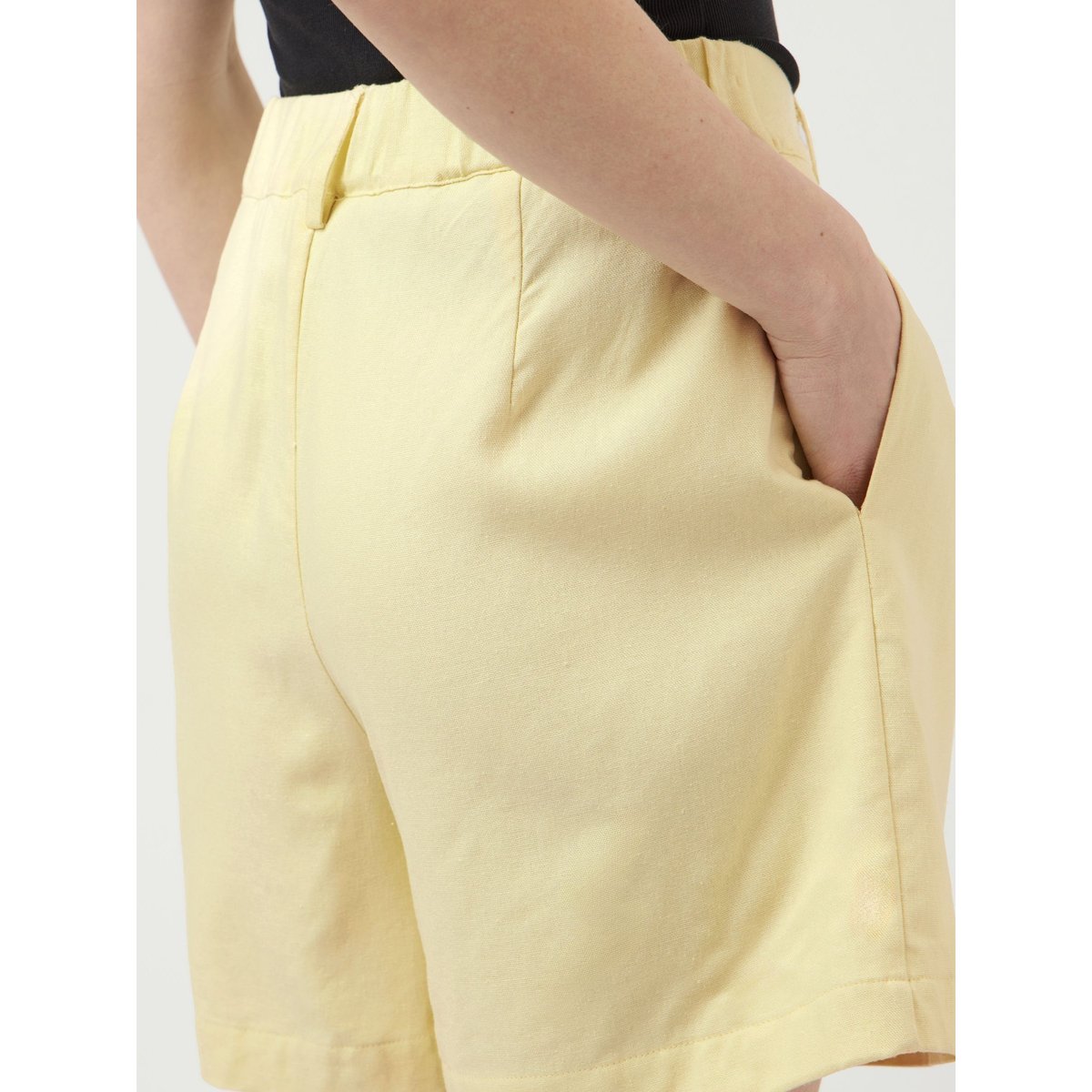 Short jaune - anise flower, YAS