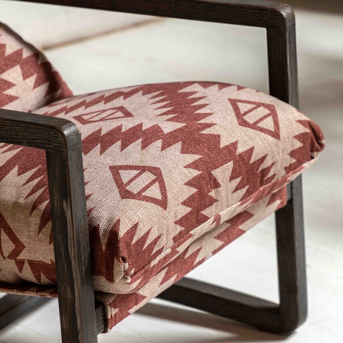 Beverly Ash Wood Lounge Chair multi-coloured red, ÉDITÉ