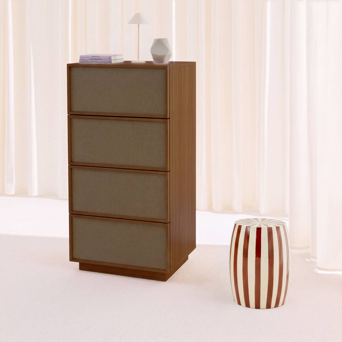 Chiffonnier décor bois et tissu 4 tiroirs KUBA naturel, SWEEEK