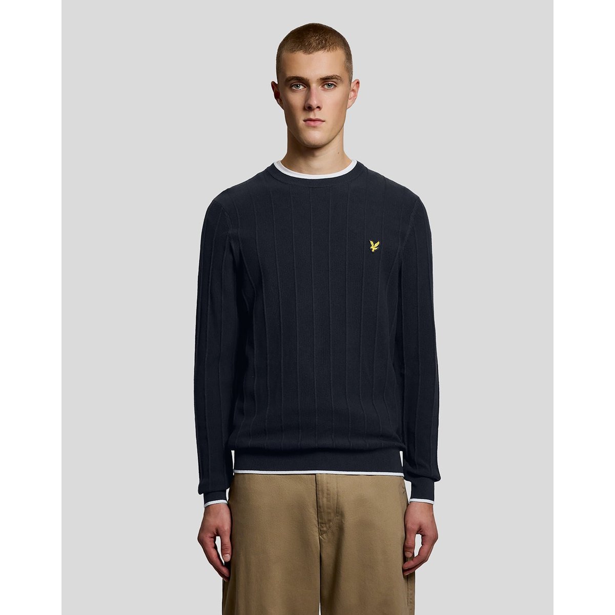 Pull à liserés contrastés en piqué bleu foncé marine, LYLE & SCOTT