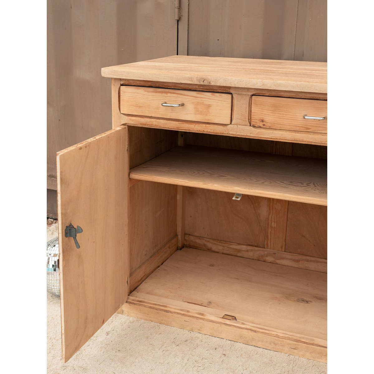 Buffet parisien en bois Gilbert N°1917 - Bon état bois clair, DEBONGOUT