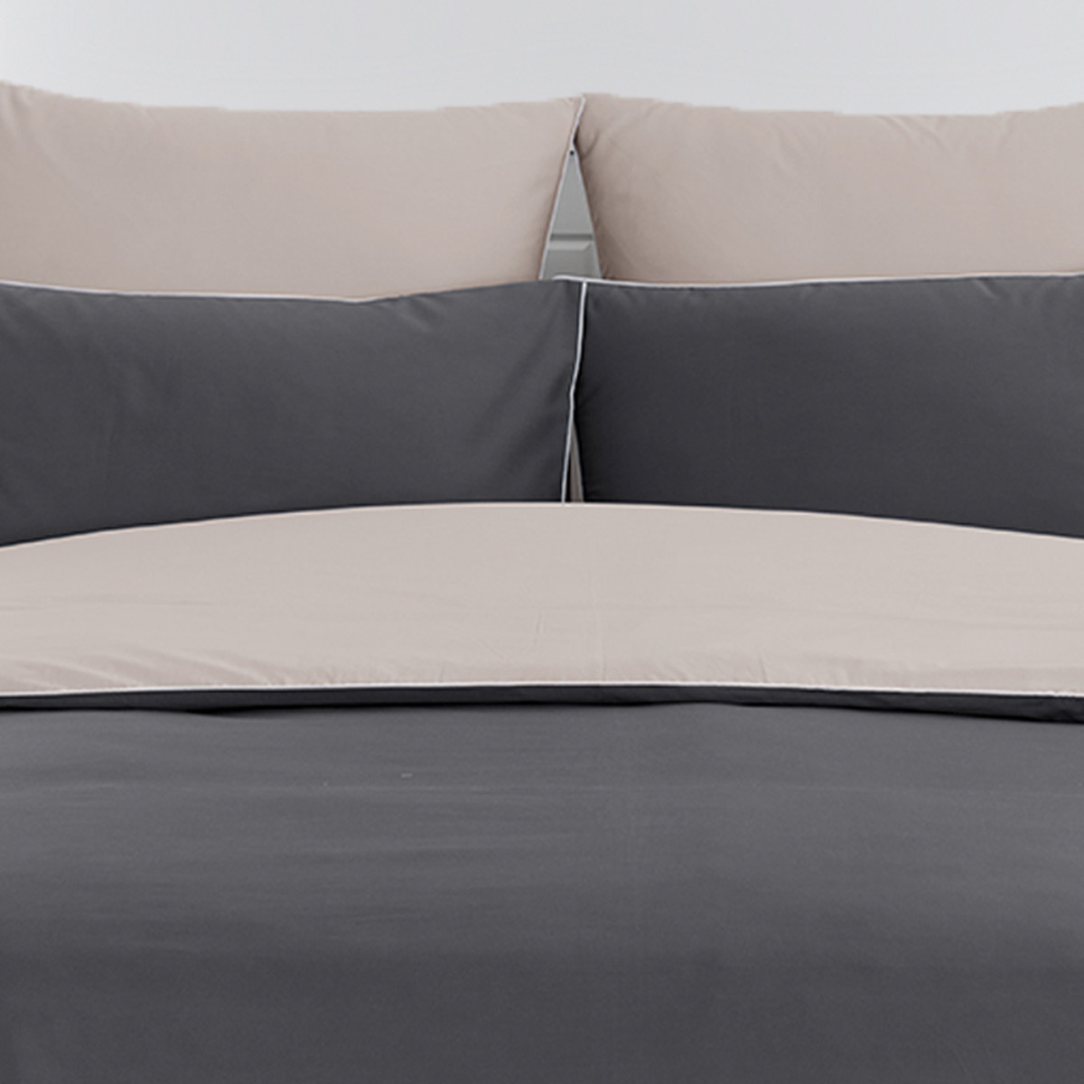 Housse de couette bicolore en percale coton DOZMARY gris perle/blanc, SENSEI MAISON