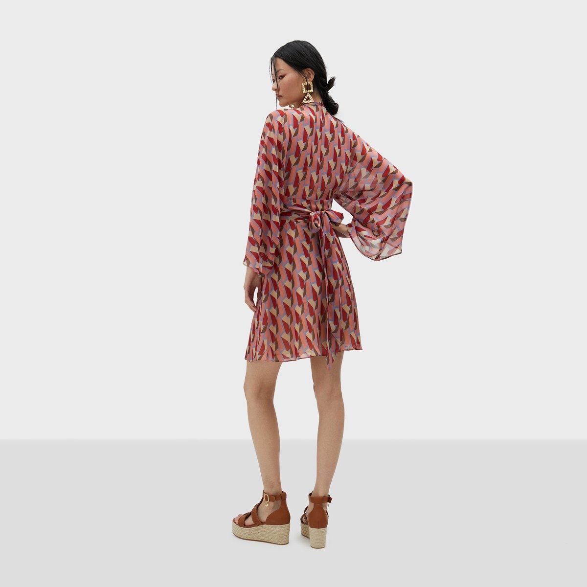 Robe courte avec ceinture large pêche, LOLA CASADEMUNT
