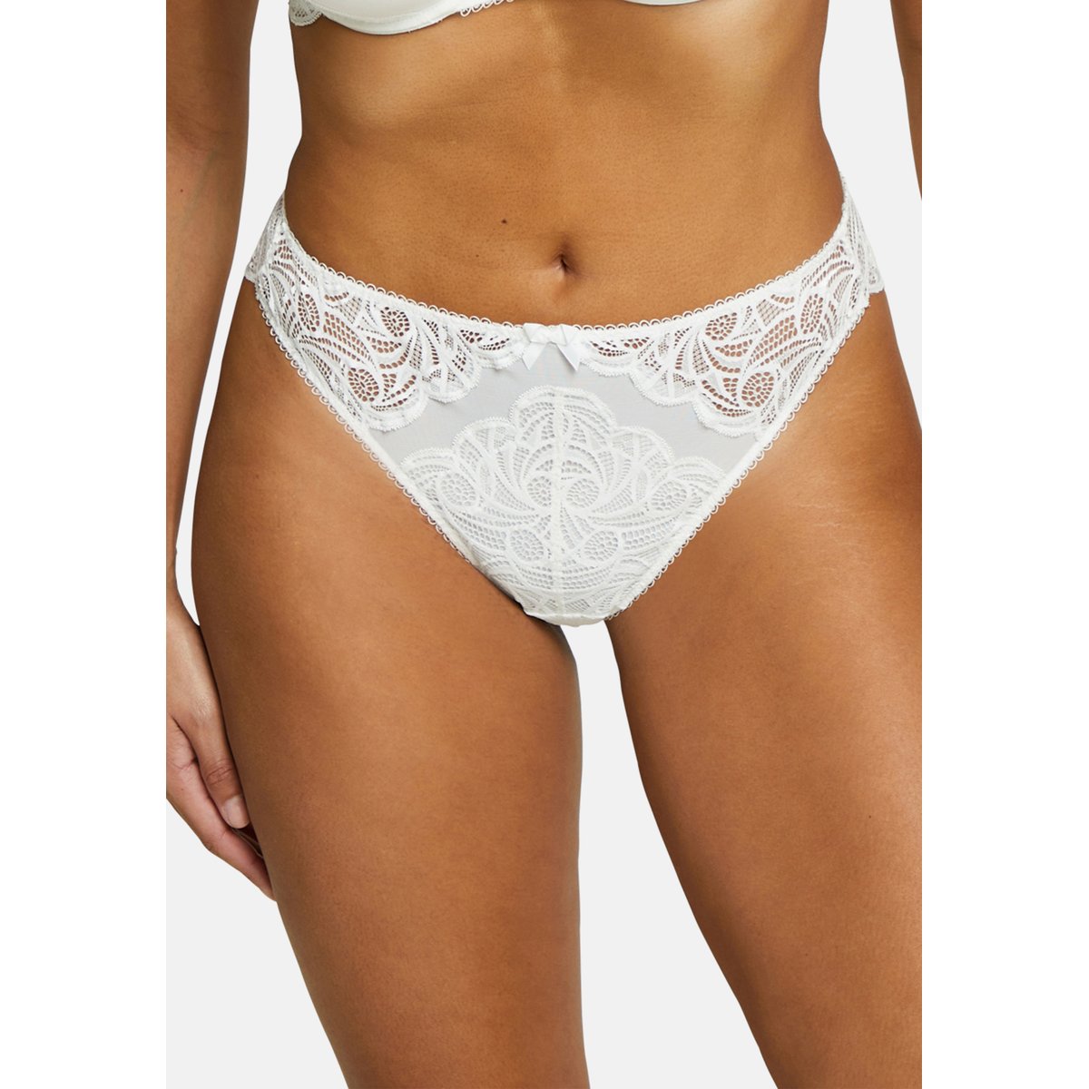 Tanga ARIANE ivoire, SANS COMPLEXE