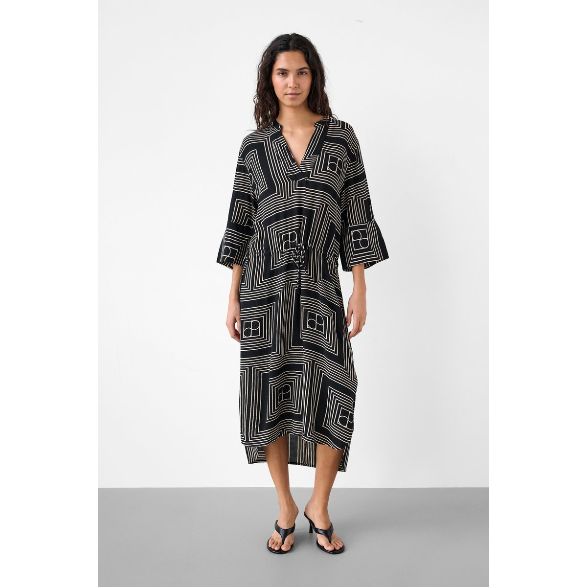 Robe noir black monogram with oatmeal, SOAKED IN LUXURY