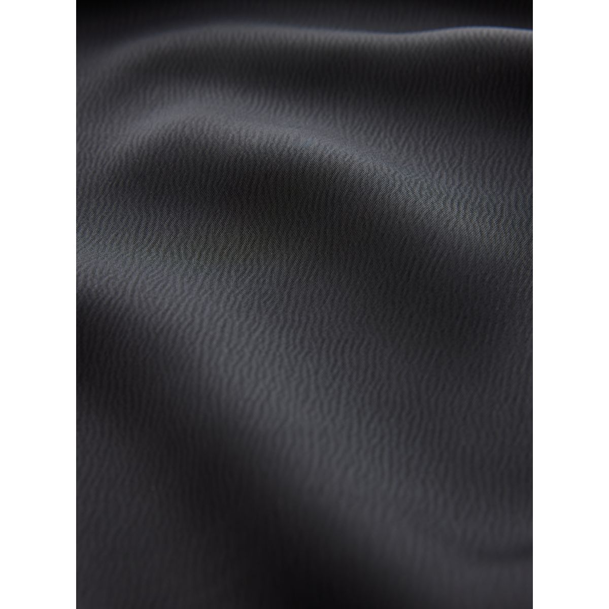 Jupe mi-longue en satin et mesh à dentelle noir, NEXT