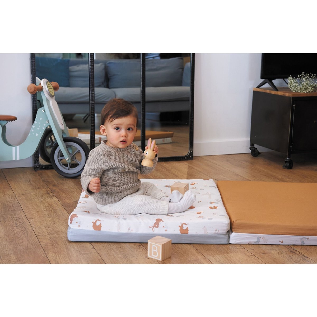 Matelas tapis malin blanc, orange, bleu, TINEO