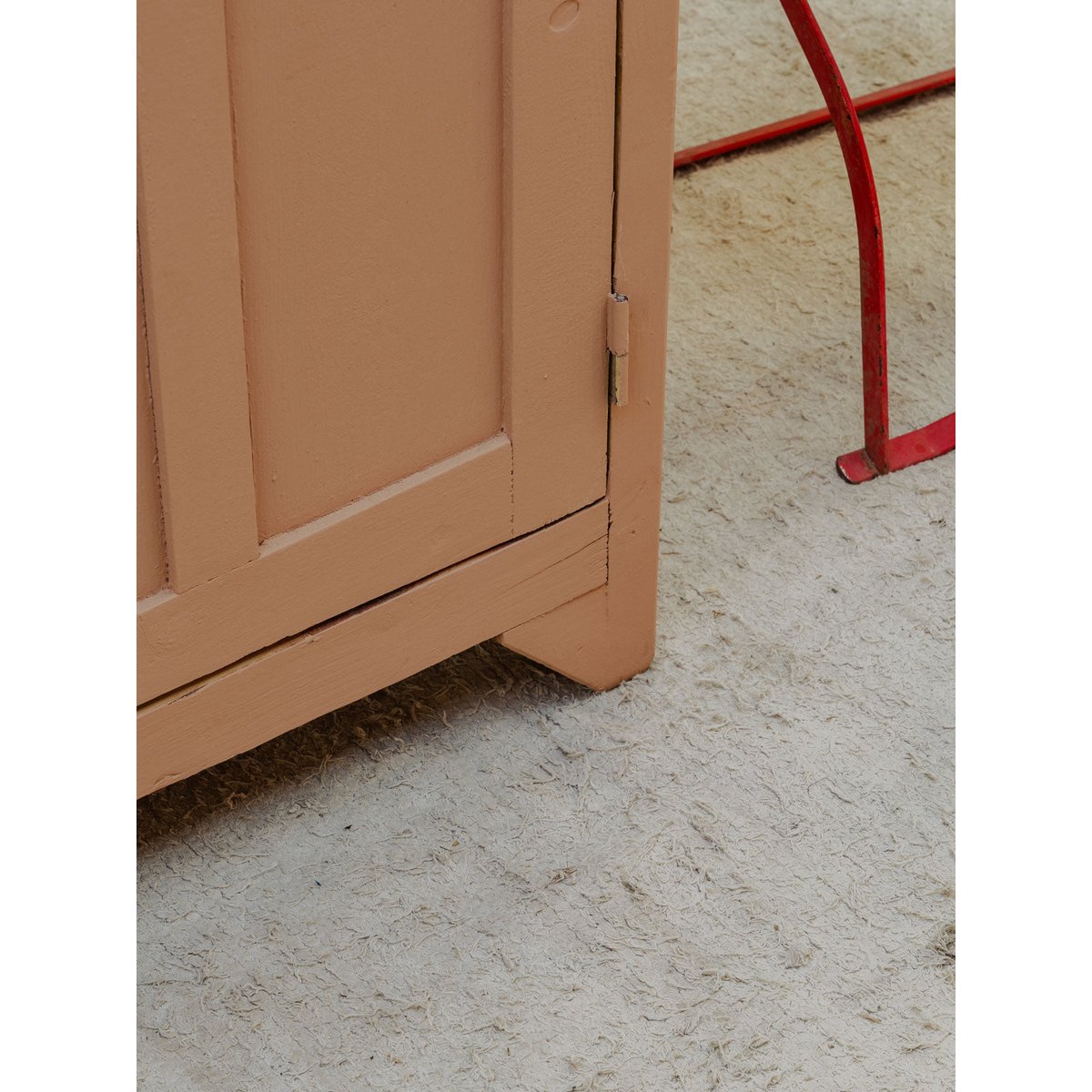 Armoire en bois rose Blandine N°526 - Bon état rose, DEBONGOUT