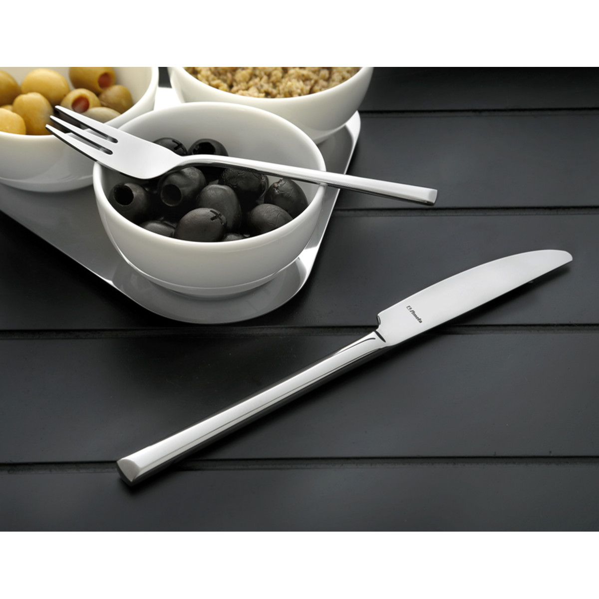 Ménagère 24 pièces en coffret long - METROPOLE inox, AMEFA