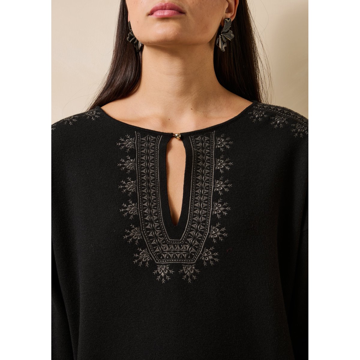 Robe courte droite en milano encolure tunisienne noir/kaki, LA FEE MARABOUTEE