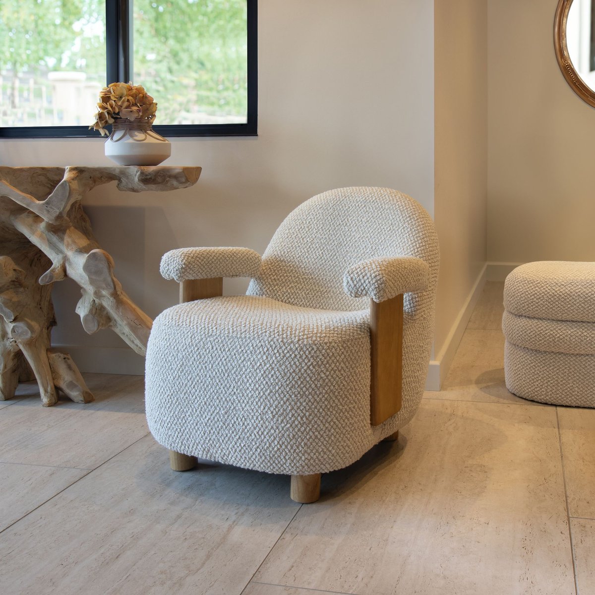 Fauteuil en bouclette et structure en bois, ULYSSE beige-naturel, NOW'S HOME