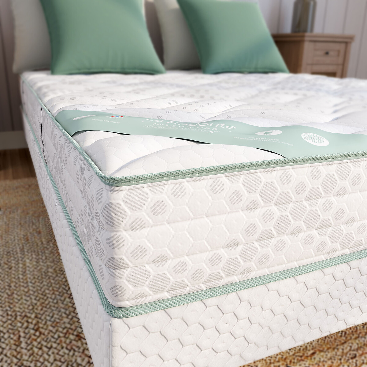 Matelas dos sensible, 660ressorts, 7 zones, soutien très ferme, accueil moelleux blanc/vert de gris, LA REDOUTE INTERIEURS