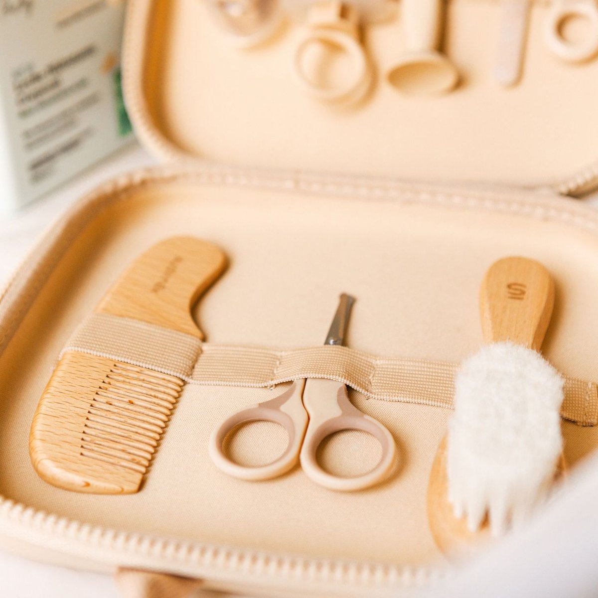Trousse de soin et de toilette beige, SUAVINEX