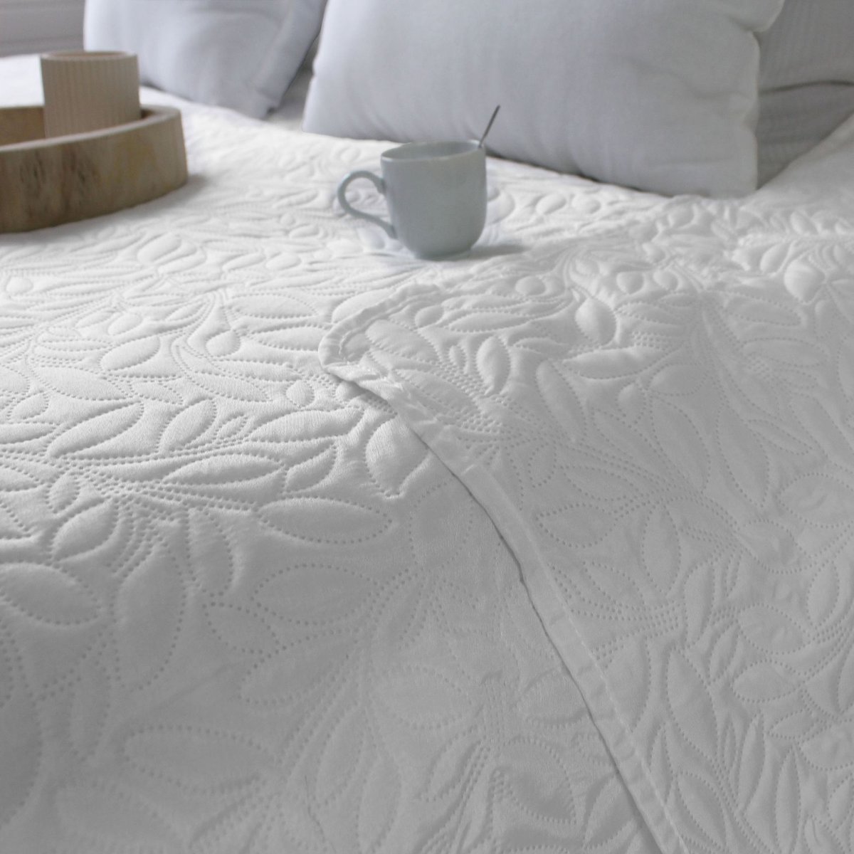 Couvre-lit microfibre à motif floral blanc, HOME MAISON