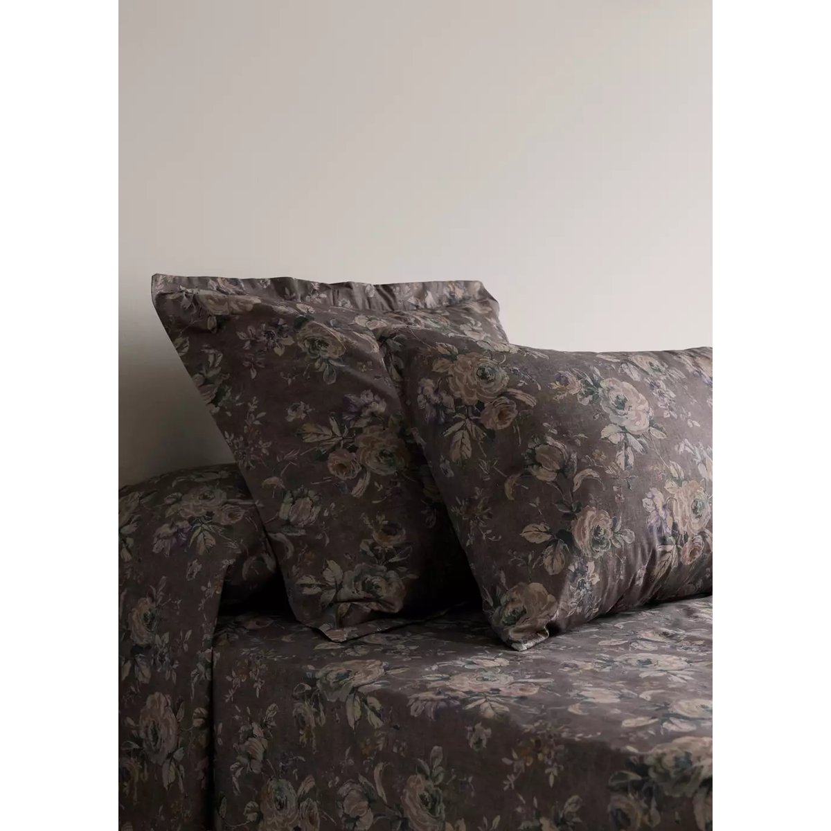 Taie d’oreiller en imprimé fleuri 45x110 cm marron, MANGO HOME