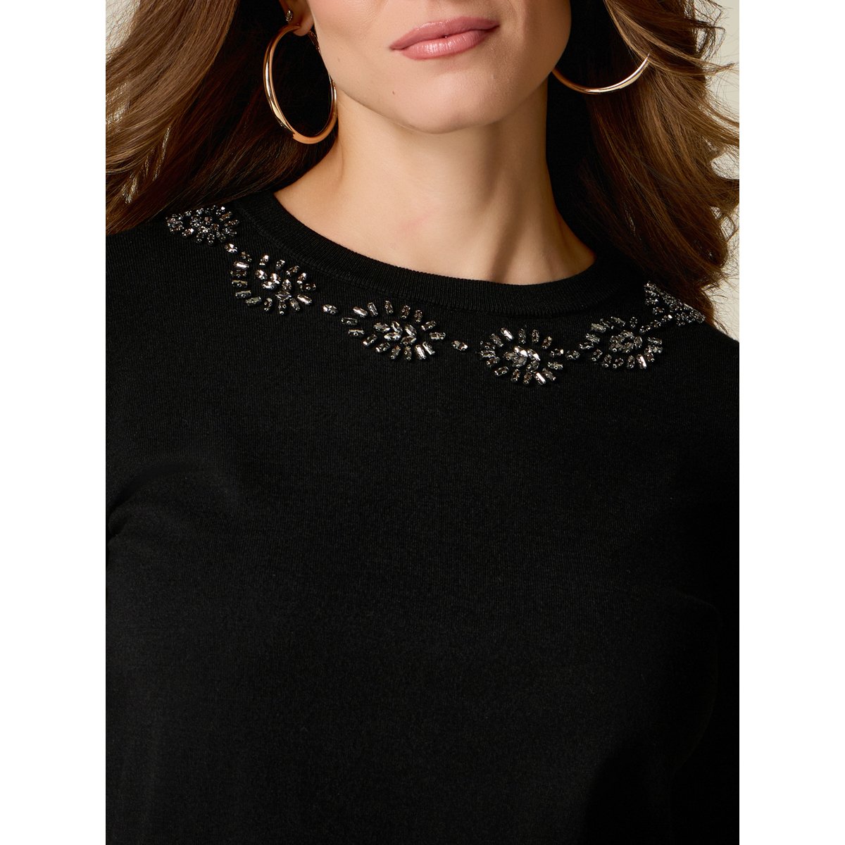Pull avec broderie bijou noir, OLTRE