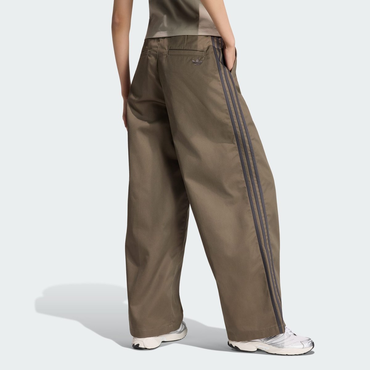 Pantalon Structuré Pantalon Structuré branch / utility black, adidas Originals