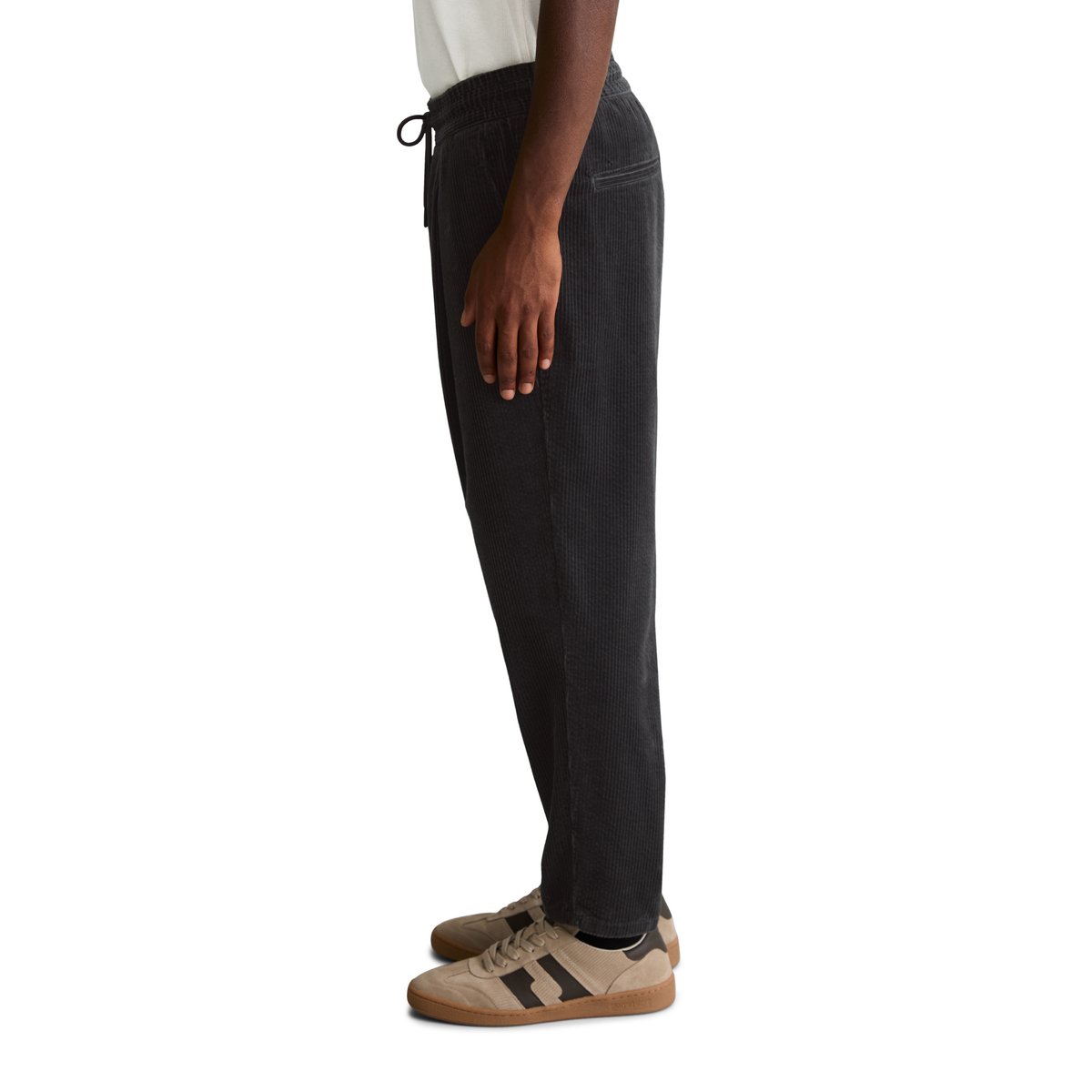 Pantalon en velours côtelé modèle Viggo, coupe décontractée et longueur raccourcie en pur coton biologique gris, MARC O’POLO DENIM
