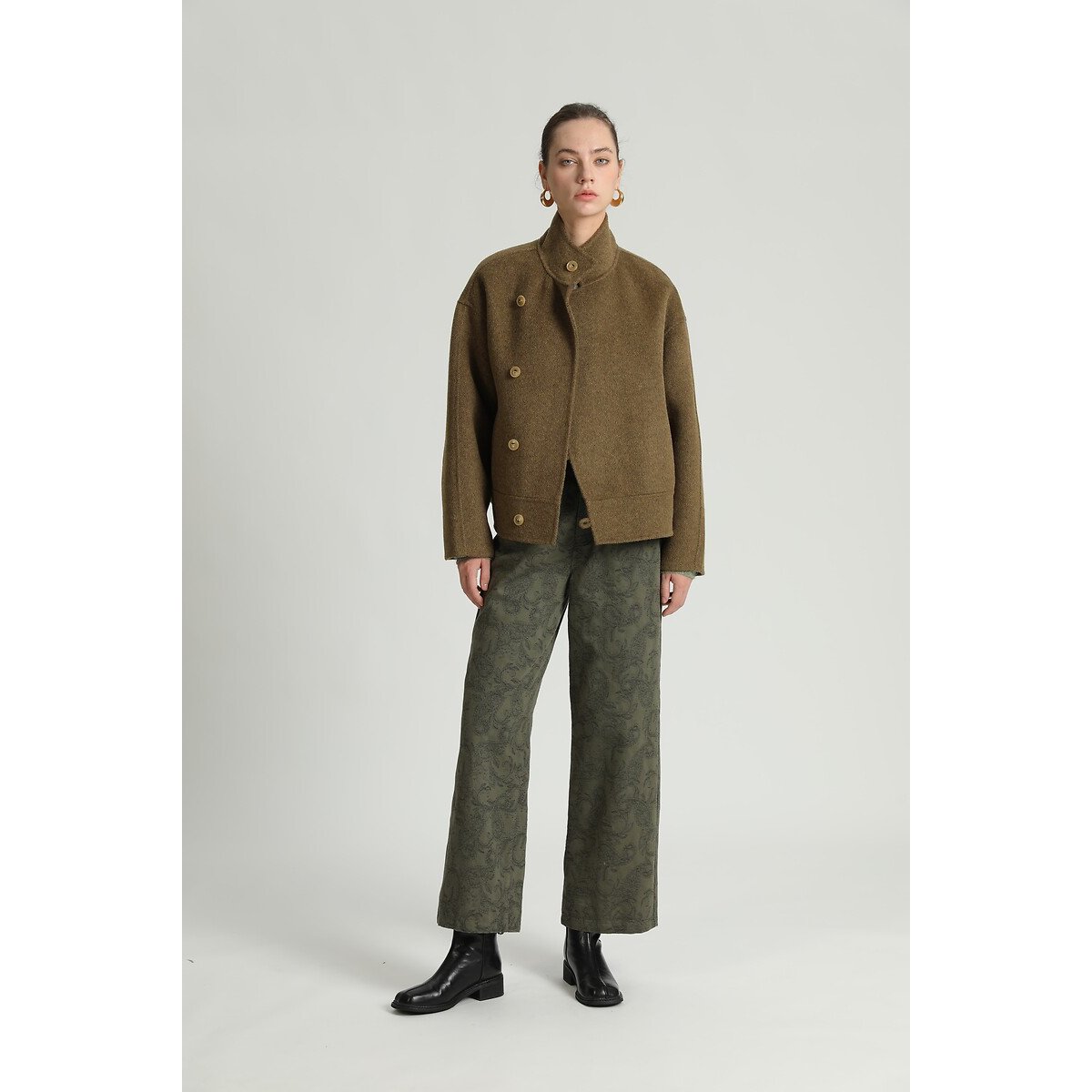 Manteau court en laine majoritaire vert kaki, SEE U SOON