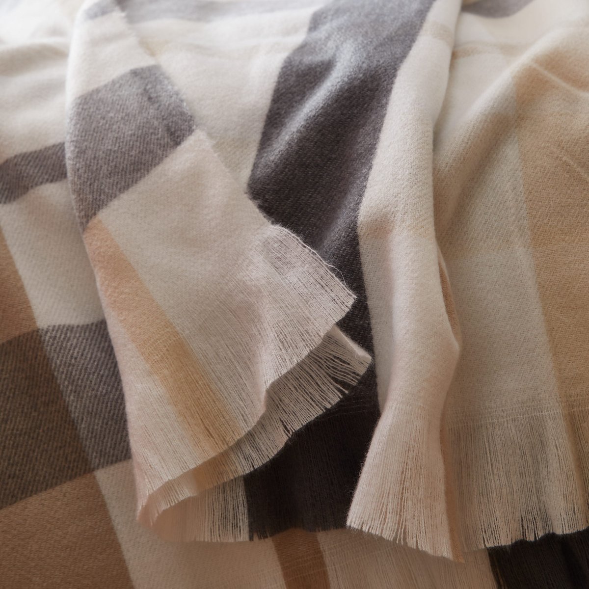Plaid en polyester, KANILA beige, INSPIRE