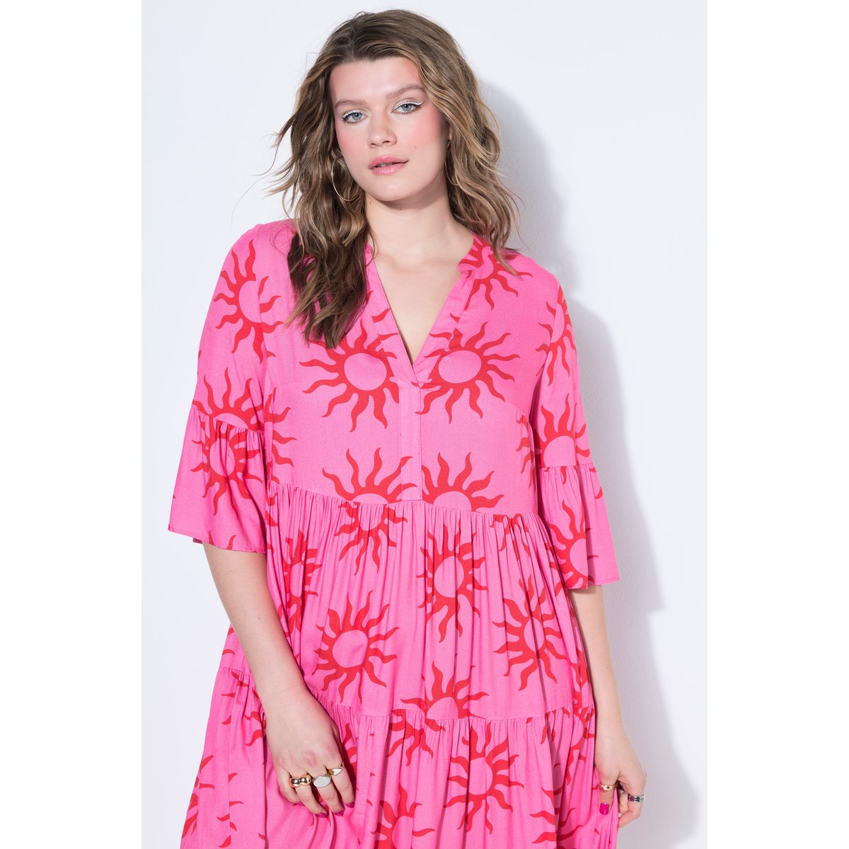 Robe longue, coupe trapèze, imprimé soleil rose vif, STUDIO UNTOLD