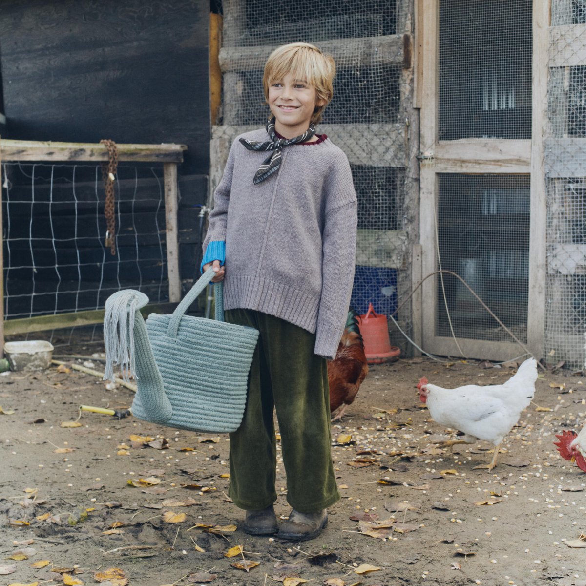 Panier enfant en coton Arrosoir GROWING UP ON A FARM bleu vintage, LORENA CANALS