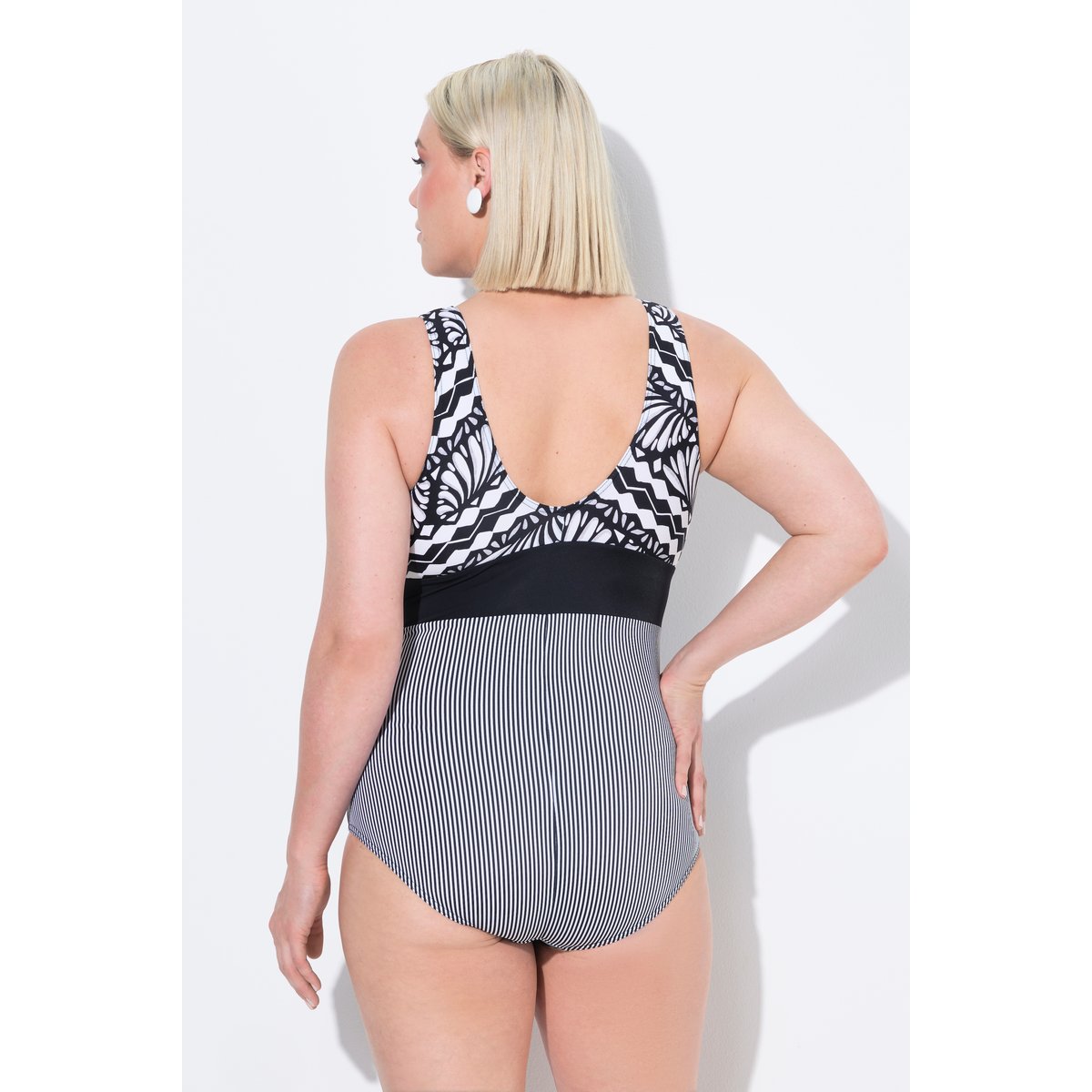 Maillot de bain à bonnets souples. Bande noir, ULLA POPKEN