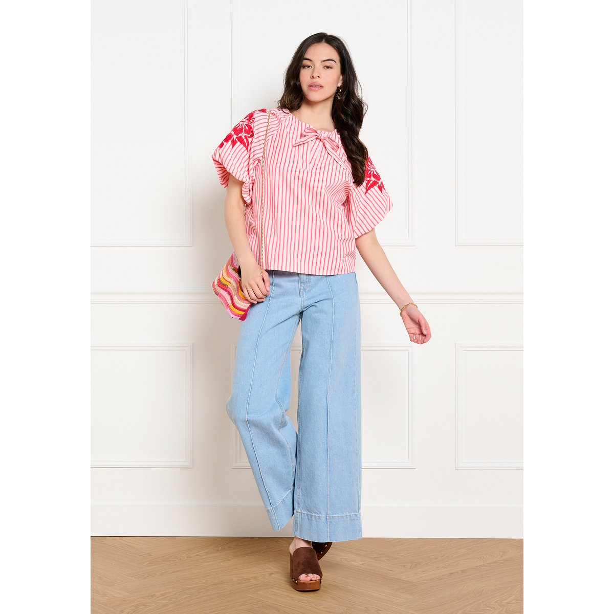Blouse brodée volume rose clair, LOLALIZA