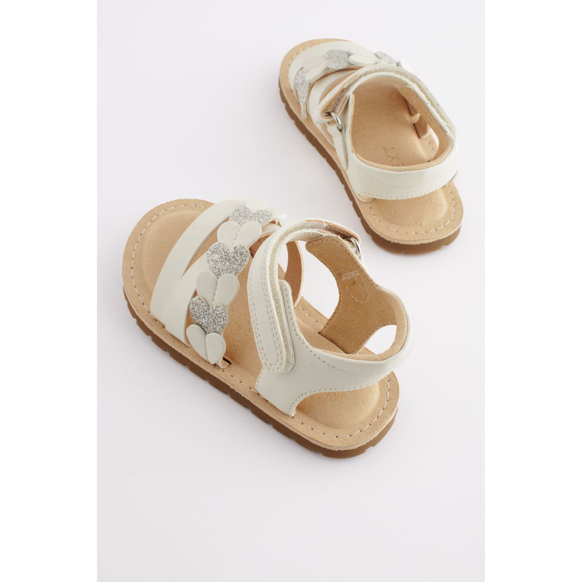 Sandales avec cœur coupe classique blanc, NEXT