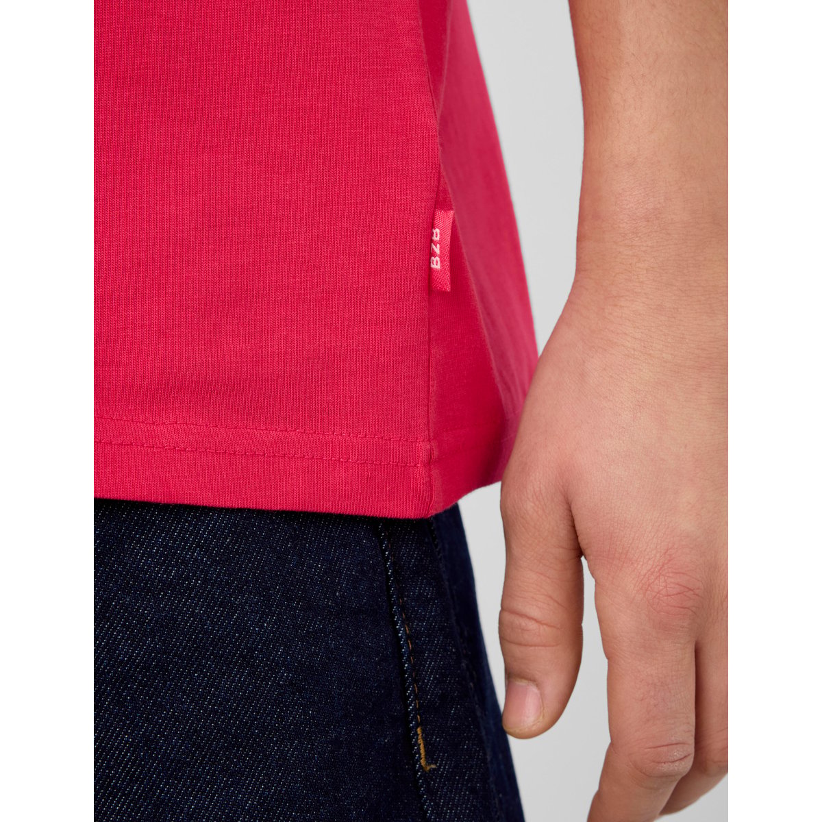 T-shirt broderie poitrine fushia, BZB