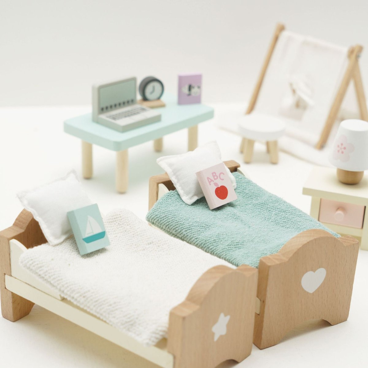Chambre des enfants pour maison de poupée beige, vert, rsoe, LE TOY VAN