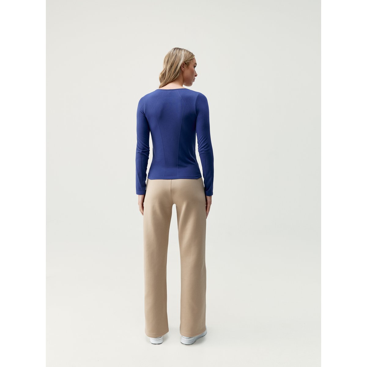 T-Shirt de sport Seamless manches longues BALASANA bleu foncé, BORN