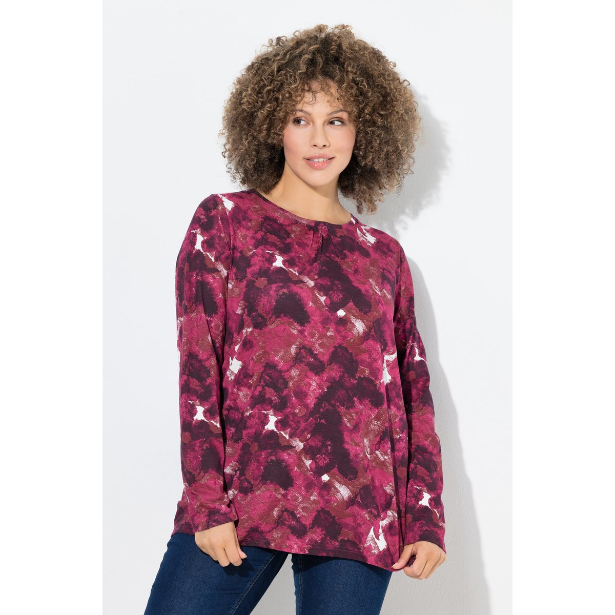 T-shirt à motif floral. Coupe évasée rouge vin foncé, ULLA POPKEN