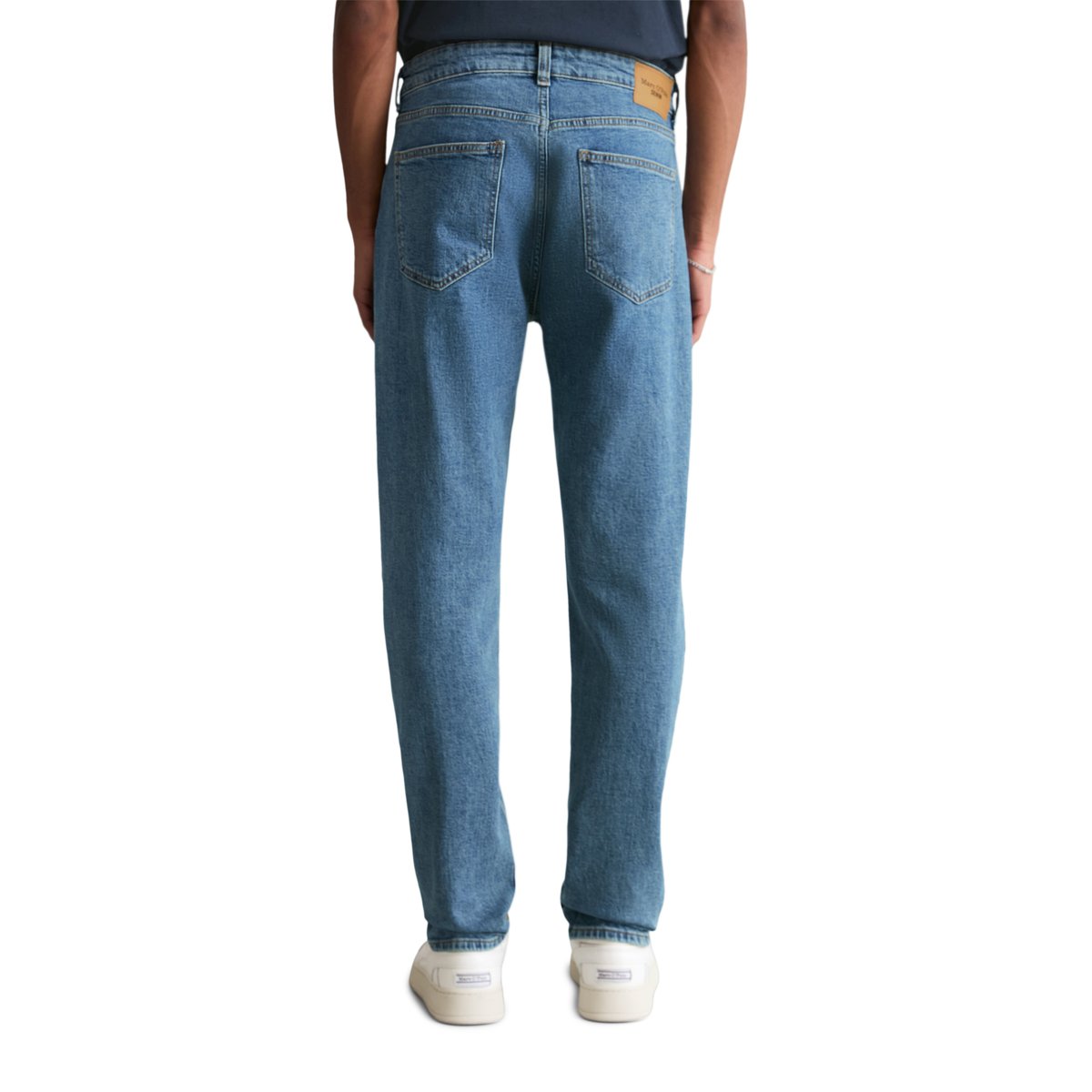 Jeans modèle Aric tapered en coton bio mélangé bleu moyen, MARC O’POLO DENIM