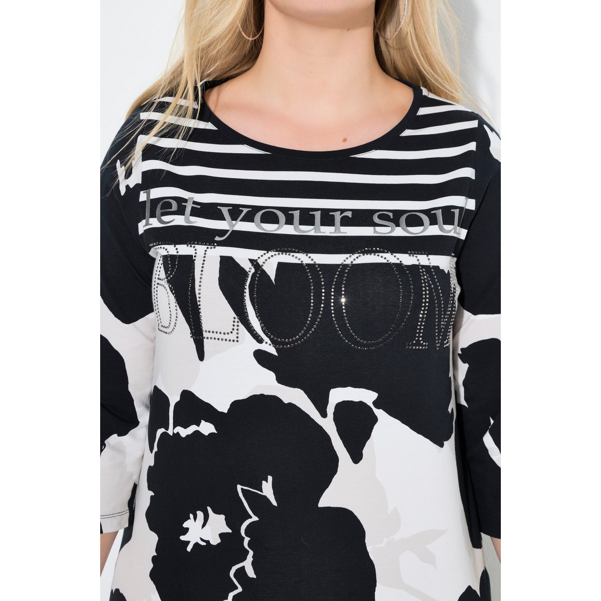 T-shirt avec fleurs et petits strass noir, ULLA POPKEN