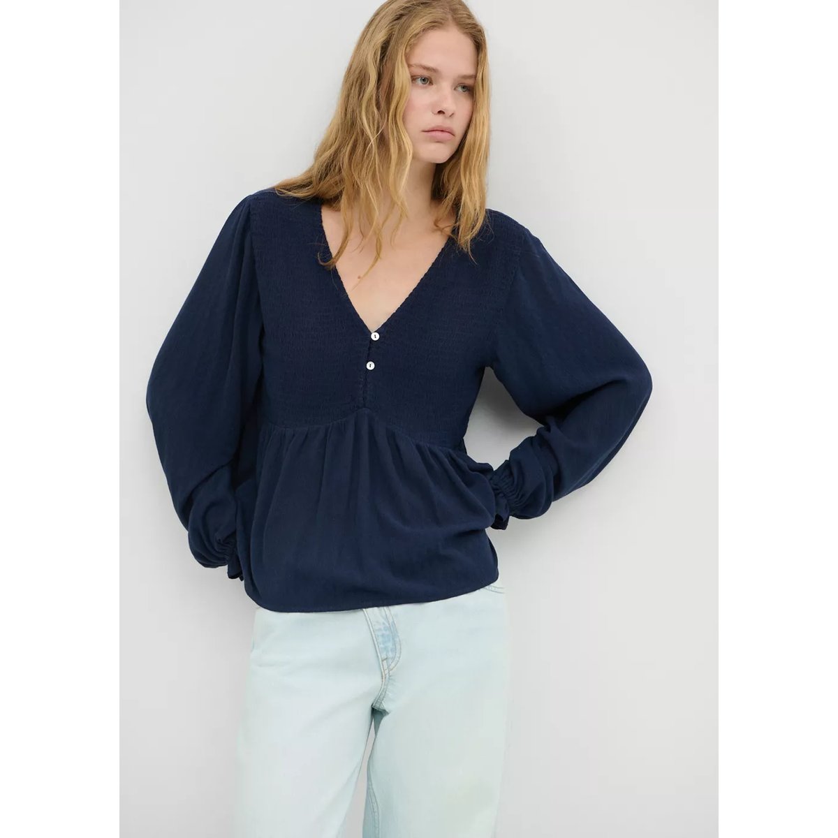 Blouse texturée col V bleu marine, MANGO TEEN