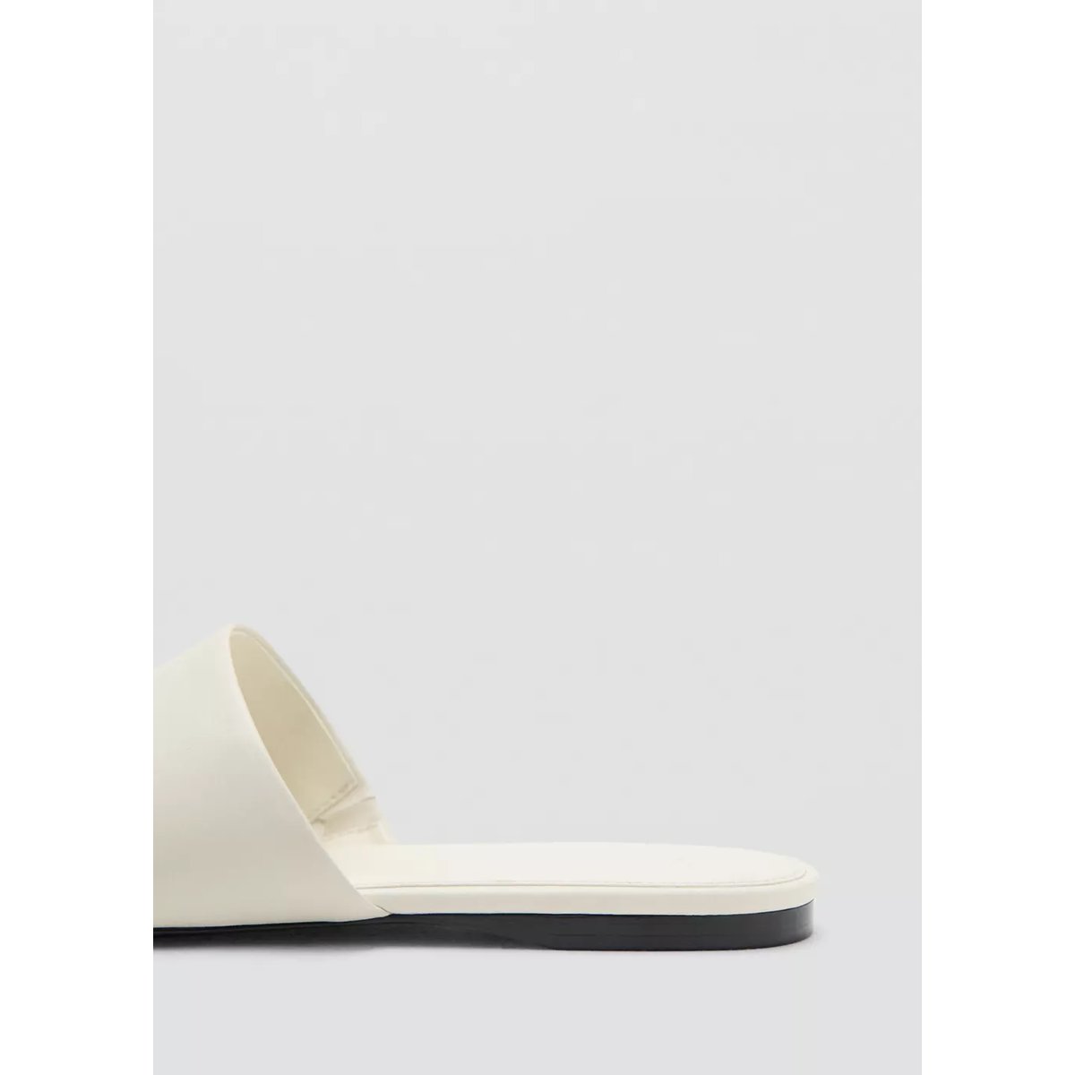 Sandales plates en cuir écru, MANGO