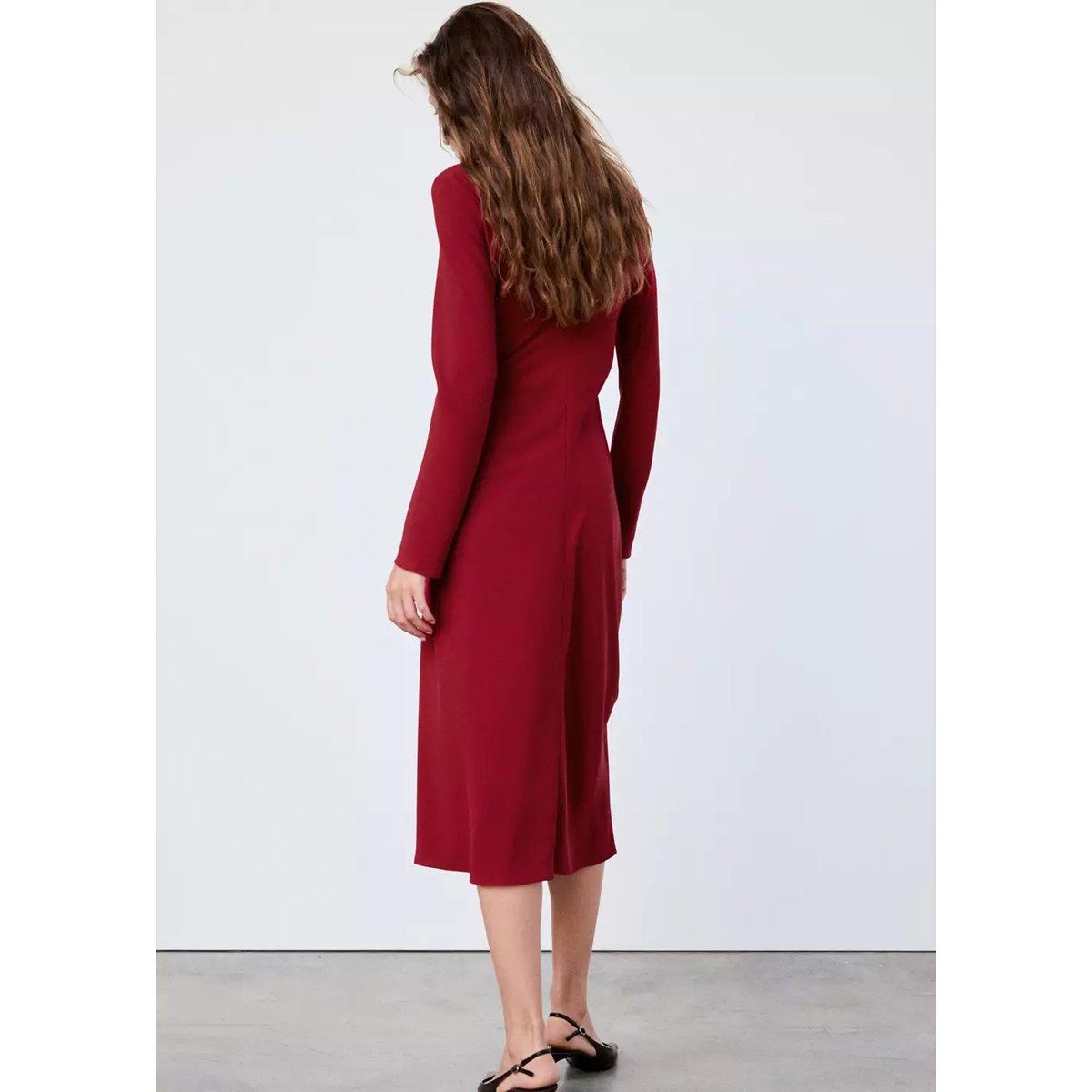 Robe à manches longues froncée rouge, MANGO