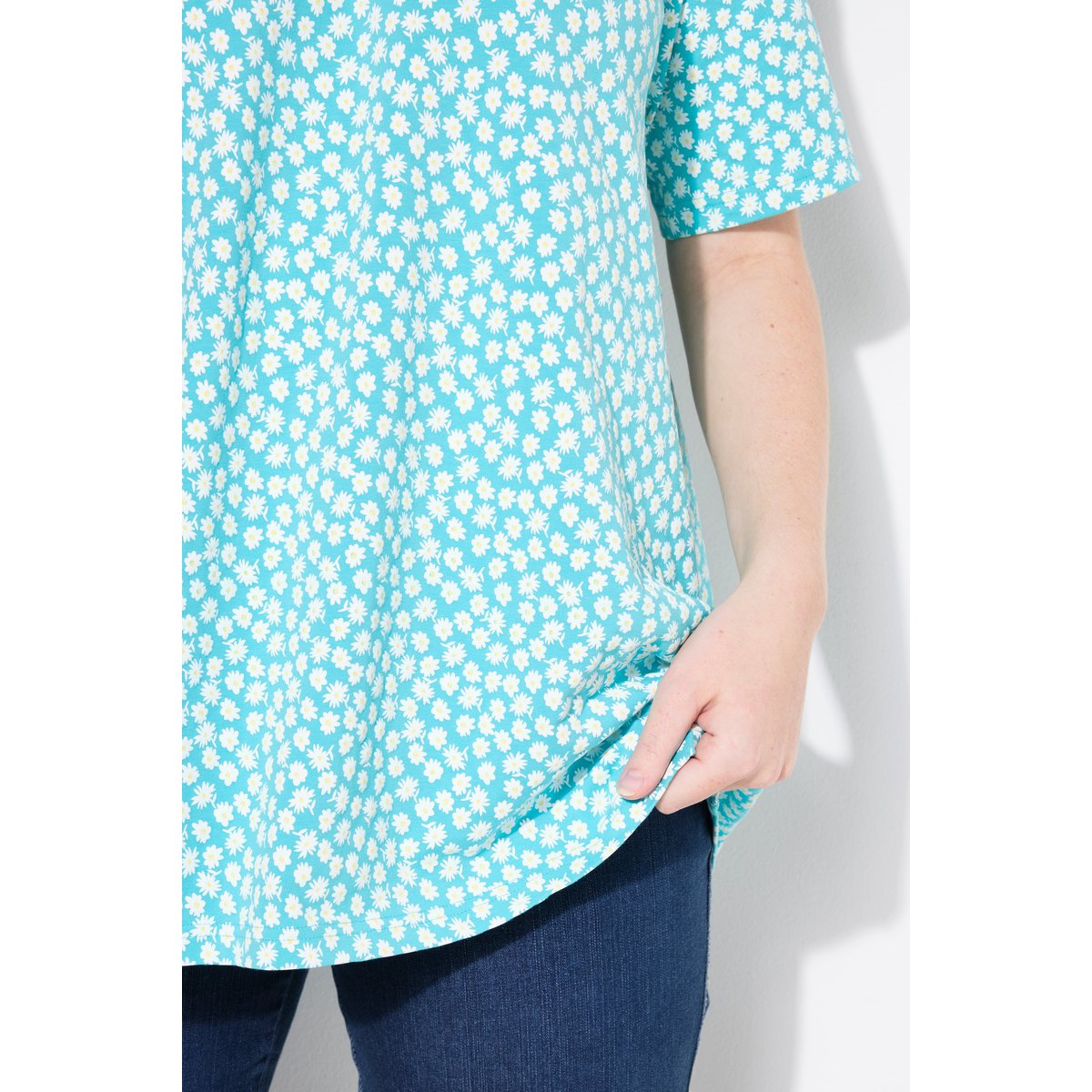 T-shirt à plis fantaisie. Col V et manches aqua foncé, ULLA POPKEN