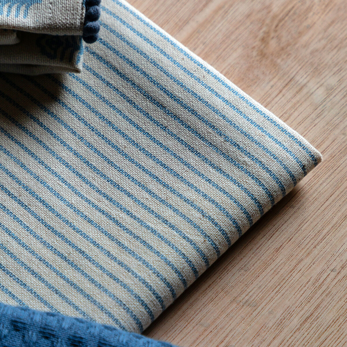 Set of 3 Flora Floral Stamp Tea Towel blue, ÉDITÉ