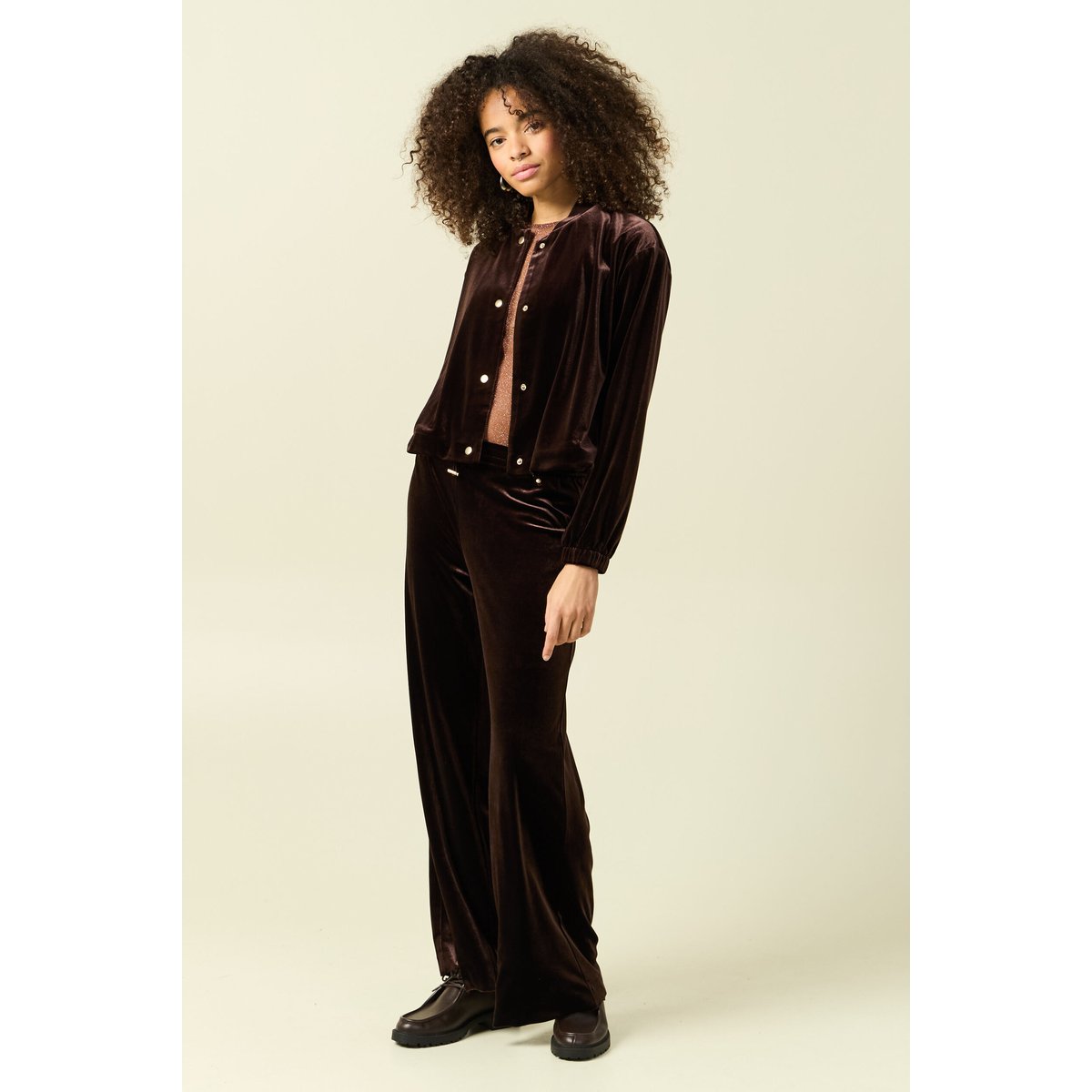 Gilet court droit en velours doublé marron foncé, BONOBO