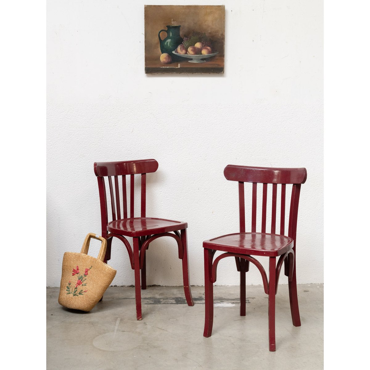 Paire de chaises bordeaux esprit Thonet Claude N°1722 - Bon état bordeaux, DEBONGOUT