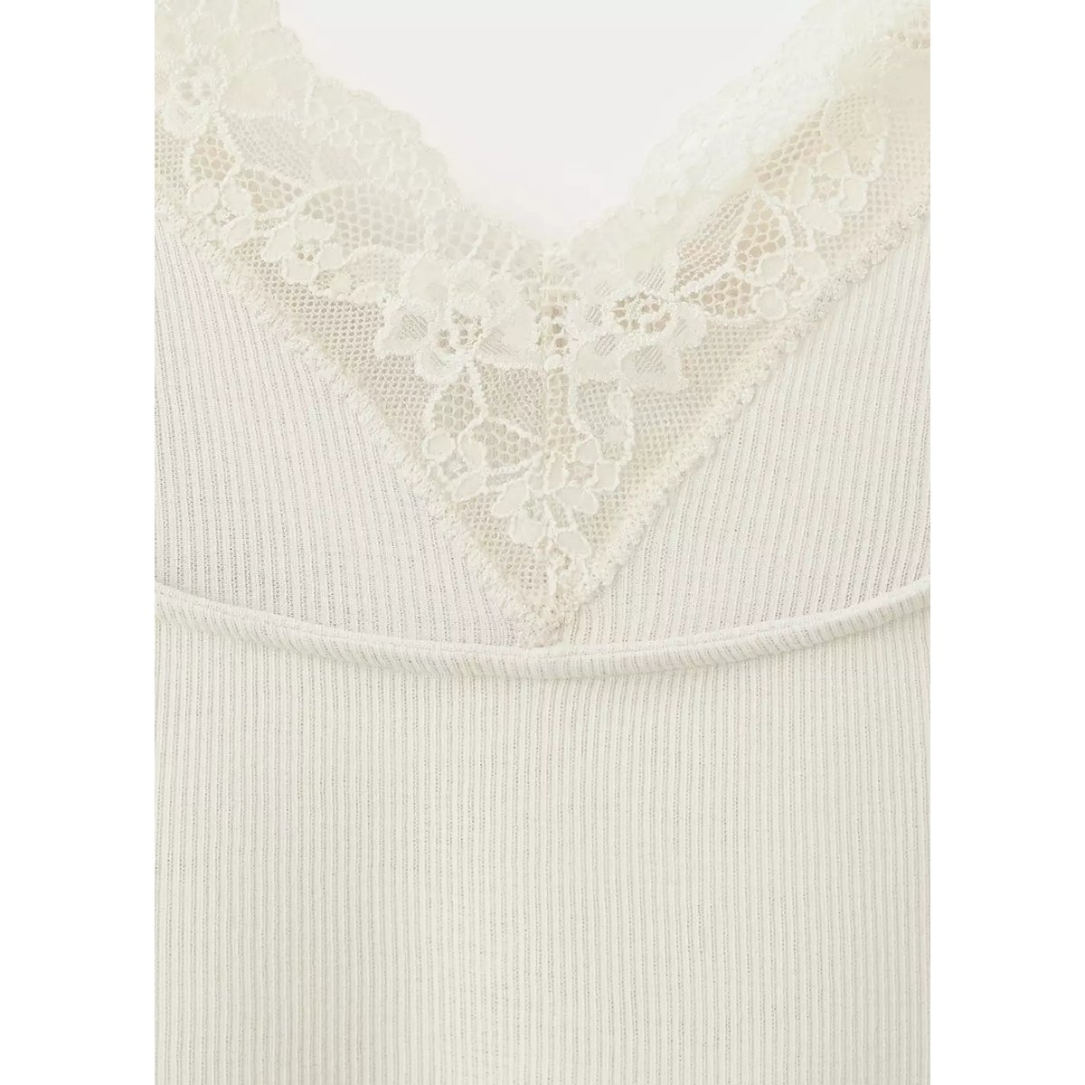 Top côtelé à dentelle beige, MANGO